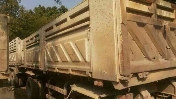 ขายลูกพ่วงดั๊มพ์สามมิตร 2 เพลาสภาพพร้อมใช้งาน ทะเบียนพร้อม