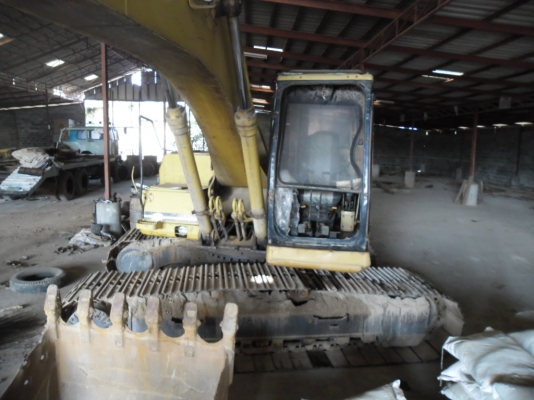 ขายรถแบคโฮ CAT 320 V2 เอกสารเล่มทะเบียนเครื่องเดิมปั้มเดิมโซ่หนาเอวแน่นบูมอามไม่มีปะพร้อมใช้