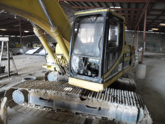 ขายรถแบคโฮ CAT 320 V2 เอกสารเล่มทะเบียนเครื่องเดิมปั้มเดิมโซ่หนาเอวแน่นบูมอามไม่มีปะพร้อมใช้