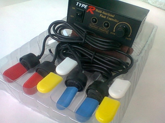 ไฟแฟลชรถยนต์ 2 - 4 จุด ไฟแฟลชรถยนต์ 2 - 4 จุด