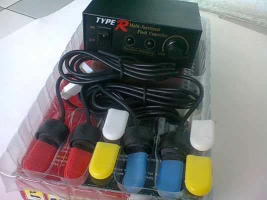 ไฟแฟลชรถยนต์ 2 - 4 จุด ไฟแฟลชรถยนต์ 2 - 4 จุด