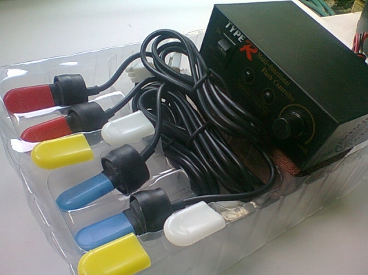 ไฟแฟลชรถยนต์ 2 - 4 จุด ไฟแฟลชรถยนต์ 2 - 4 จุด