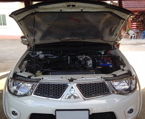 ไทรตันสีขาว 4 ประตู ส่งต่อได้เลย ไทรตันสีขาว 4 ประตู ส่งต่อได้เลย