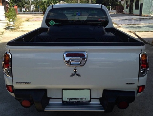 ไทรตันสีขาว 4 ประตู ส่งต่อได้เลย ไทรตันสีขาว 4 ประตู ส่งต่อได้เลย