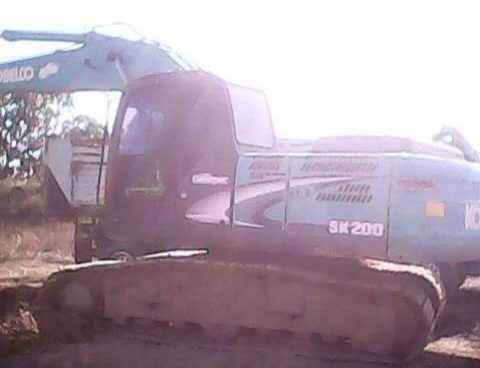 **2,200,000 บ.ต่อรอง**ขายแบคโฮ สวยๆ KOBELCO MARK 8 YN11 SK-200 สภาพเต็ม บูมอาร์มไม่มีปะ แอร์เย็น ช่วงล่างเต็ม ไฟฟ้าเต็ม  13,xxx ชั่วโมง เอกสารเล่มทะเบียนครบ พร้อมใช้งาน ราคาต่อรองได้เด้อ พี่น้องครับ