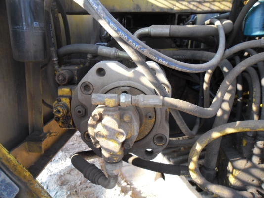 ขายถูกๆรถแบคโฮ KOBELCO SK200 MARK 3 เครื่อง 6D31 กลองเดี่ยวปั้ม K3V สภาพพอใช้โซ่บางเอวนิดๆ เฟมไม่สวยเครื่องดีปั้มดีเอกสารใบสัญญาซื้อขาย