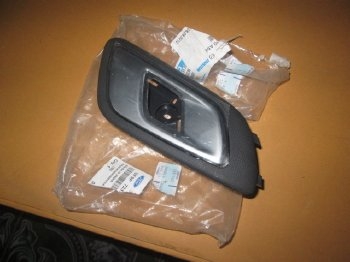 ขาย มือดึงเปิดประตูด้านใน RH รถ FORD RANGER 2013 ขาย มือดึงเปิดประตูด้านใน RH รถ FORD RANGER 2013