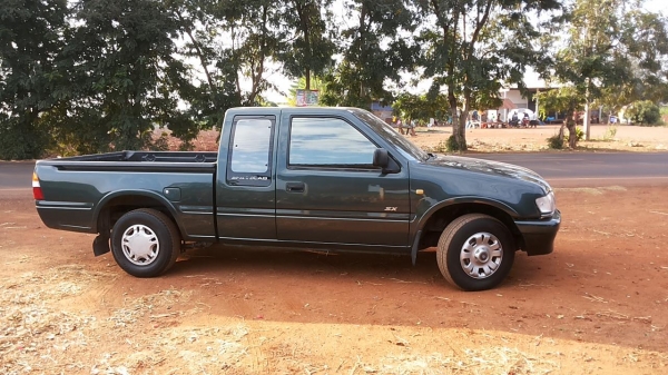 **245,000 บ.ต่อรอง**ขายกระบะแค็ป เดิมๆบางๆ มือเดียวป้ายแดง ดราก้อนอาย 2.8 SX ปี40/97 เครื่องเดิมเกียร์เดิม แน่น แรง ช่วงล่างคัสซีสวยเดิมไม่มีผุ ไม่ดาม กระบะสวยพื้นปูกระบะ ล้อแม็ก ยางใหม่4เส้น หน้า-หลังเดิม หัวเก๋งบางภายในสวยครบ พ.พาวเวอร์ แอร์เย็น สีสันสว