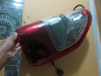 ขายชุดไฟท้าย LH ใส่รถ FORD RANGER 2013 โคมดำ ขายชุดไฟท้าย LH ใส่รถ FORD RANGER 2013 โคมดำ