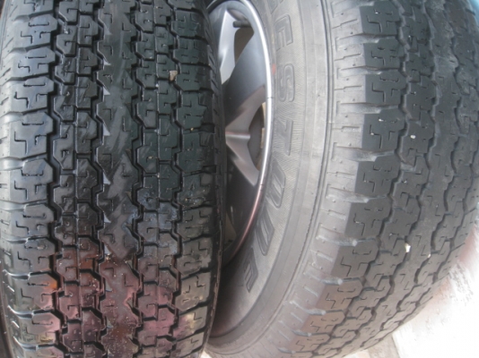 ขายล้อแม็กมือสอง Isuzu Mu7 16"x7" et38 6รู139.7 +ยางปี 08 ล้อมีรอยตามการใช้งาน  สนใจติดต่อเล็กคลองสามครับ (081-3747940)