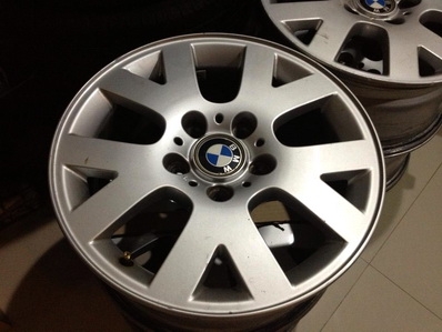 แม็กซ์ BMW 16 นิ้ว ก้านแยก 5รู120 สวยทั้งชุด ตจว ส่งได้ครับ