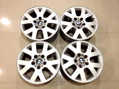 แม็กซ์ BMW 16 นิ้ว ก้านแยก 5รู120 สวยทั้งชุด ตจว ส่งได้ครับ แม็กซ์ BMW 16 นิ้ว ก้านแยก 5รู120 สวยทั้งชุด ตจว ส่งได้ครับ