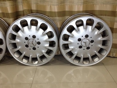 แม็กซ์ BENZ E240 ใส่เบนซ์ได้ทุกรุ่นครับ ตจว ส่งได้