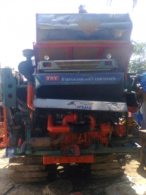 ขายรถเกี่ยวข้าวไทยเส็งยนต์ข้าว-ถั้วอุ้ม 1.5ตัน ด่วนที่สุด