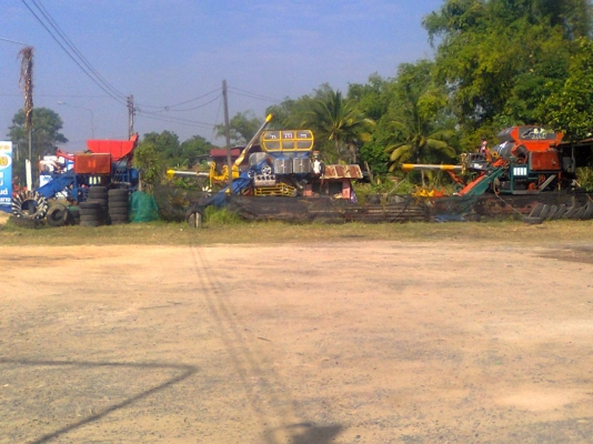 ขายรถเกี่ยวข้าวไทยเส็งยนต์ข้าว-ถั้วอุ้ม 1.5ตัน ด่วนที่สุด