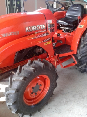 ขายรถไถคูโบต้า KUBOTA L 3608 (4WD) พร้อมใบมีดคานบน