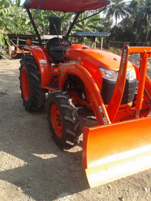 ขายรถไถคูโบต้า KUBOTA L 3608 (4WD) พร้อมใบมีดคานบน