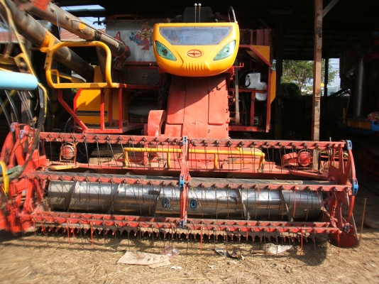 รถเกี่ยวข้าวศักดิ์พัฒนา STAR BIG 50