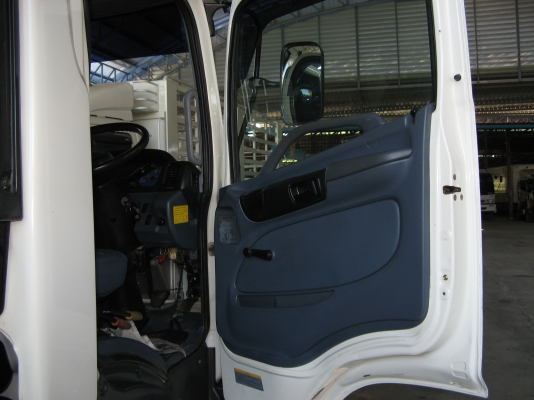 ขาย  6 ล้อ ฮีโน่ ดัมพ์ เมก้า 175 แรง ยาว 4.00 ปี 2007  สภาพสวยเดิมเครื่องดี พร้อมใช้งาน ชมก่อนได้ครับ สนใจติดต่อ 081-9425443