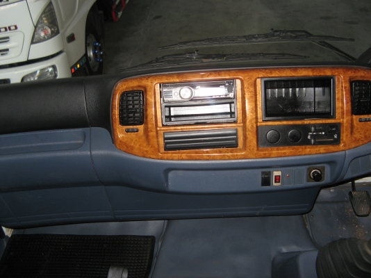 ขาย  6 ล้อ ฮีโน่ ดัมพ์ เมก้า 175 แรง ยาว 4.00 ปี 2007  สภาพสวยเดิมเครื่องดี พร้อมใช้งาน ชมก่อนได้ครับ สนใจติดต่อ 081-9425443