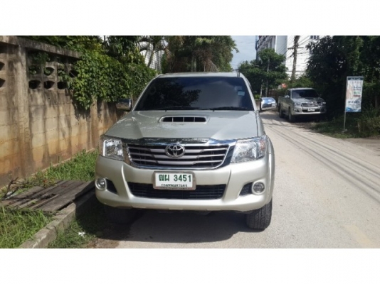 ขาย vigo champ prerunner 2.5e abs