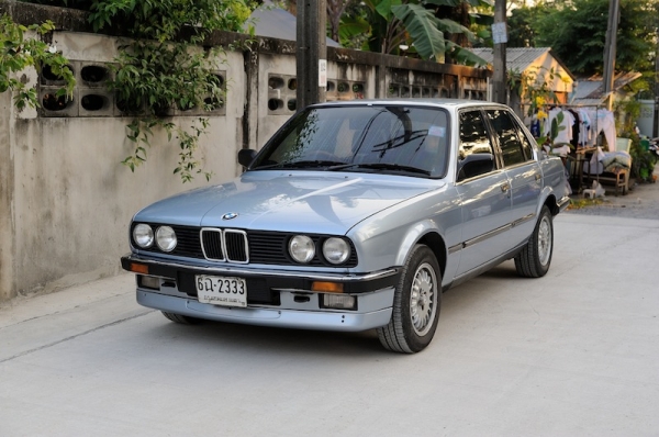 ขาย BMW E30 สองชั้น 4 ประตู สภาพเทพสุดในรุ่น
