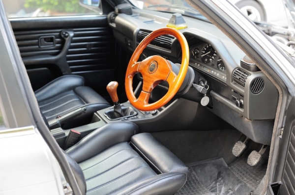 ขาย BMW E30 สองชั้น 4 ประตู สภาพเทพสุดในรุ่น