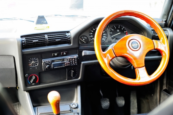 ขาย BMW E30 สองชั้น 4 ประตู สภาพเทพสุดในรุ่น