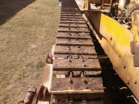 CAT D5 แทรคเตอร์ยอดฮิต เครื่องเดิม และหางปลาหัวยาว6BG1 เฟืองท้ายคุณหลง ราคาถูก แค่คันละ298000 เล่มพร้อม