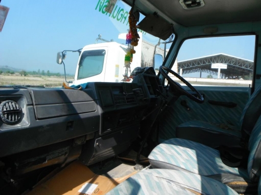 รถโม่ปูน Isuzu 2.5Q 170แรงม้า มีทะเบียน พร้อมโอน