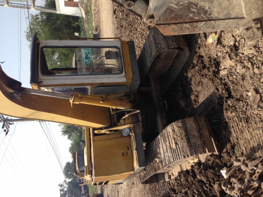 ขายKomatsu PC60-2รถพร้อมใช้งาน ใบเเทรกเต็ม ราคาต่อรองได้