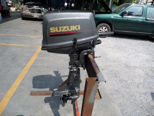 เครื่องเรือ SUZUKI 8 แรง หางสั้น สภาพสวยพร้อมใช้งาน