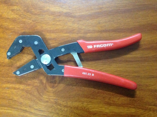 ขายคีมล็อค Facom