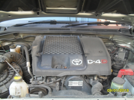 ขาย toyota vigo preruner เครื่อง2.5 e  ปี 2011 525,000 บาท