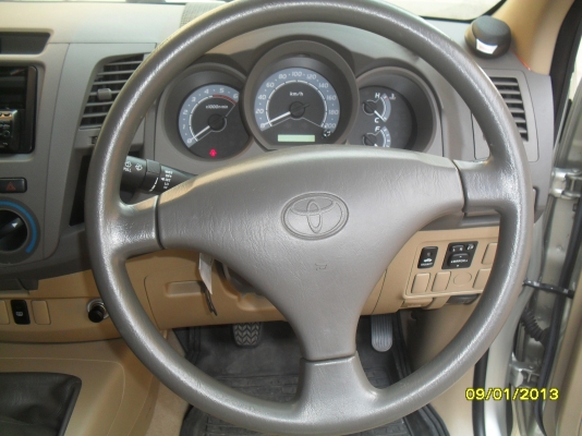 ขาย toyota vigo preruner เครื่อง2.5 e  ปี 2011 525,000 บาท