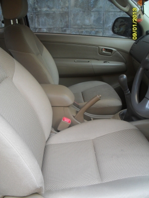 ขาย toyota vigo preruner เครื่อง2.5 e  ปี 2011 525,000 บาท