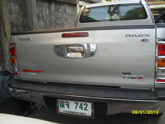 ขาย toyota vigo preruner เครื่อง2.5 e  ปี 2011 525,000 บาท