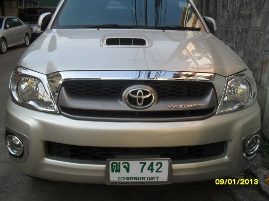ขาย toyota vigo preruner เครื่อง2.5 e  ปี 2011 525,000 บาท