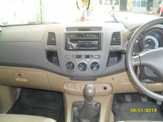 ขาย toyota vigo preruner เครื่อง2.5 e  ปี 2011 525,000 บาท