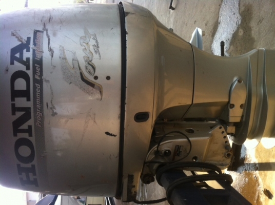 ขายเครื่่องเรือ Honda 115hp 4จังหวะ ขายเครื่่องเรือ Honda 115hp 4จังหวะ