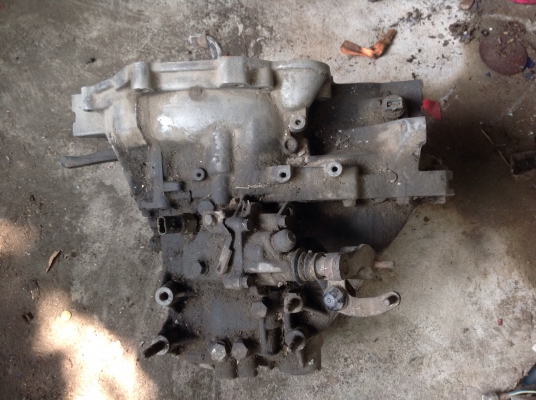 ขายเกียร์ธรรมดาของมิตซูซีเดีย1.6