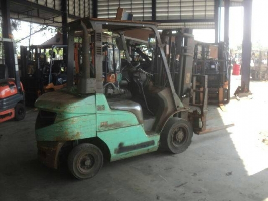 ขายMitsubishi fd25-f18c ขนาด2.5ตัน เสาสูง3เมตร เกียร์ธรรมดา เครื่องดีเซลS4Sงาคว่ำหงาย ชั่วโมงการใช้งาน4000กว่าชั่วโมง