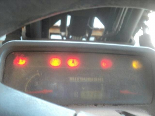 ขายMitsubishi fd25-f18c ขนาด2.5ตัน เสาสูง3เมตร เกียร์ธรรมดา เครื่องดีเซลS4Sงาคว่ำหงาย ชั่วโมงการใช้งาน4000กว่าชั่วโมง