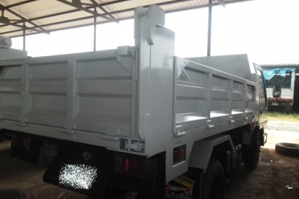 อีซูซุ NKR ดั้มกระป๋อง