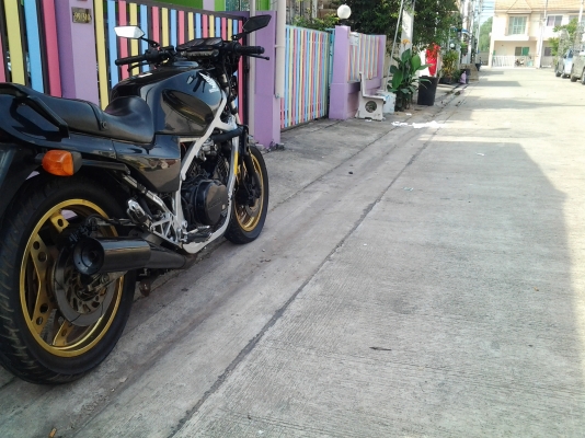 บิ๊กไบท์ Honda VF 750 หาแลกรถเก๋งครับ เครื่องฟิตเงียบ บิ๊กไบท์ Honda VF 750 หาแลกรถเก๋งครับ เครื่องฟิตเงียบ