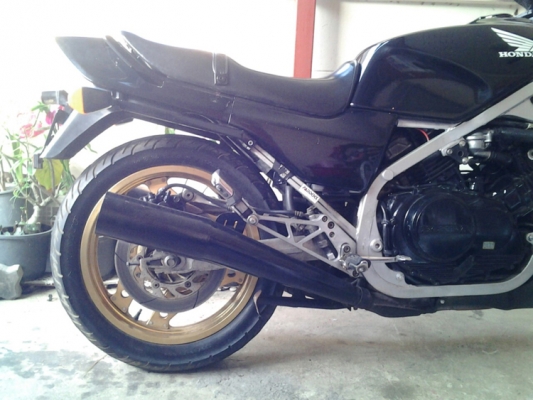 บิ๊กไบท์ Honda VF 750 หาแลกรถเก๋งครับ เครื่องฟิตเงียบ บิ๊กไบท์ Honda VF 750 หาแลกรถเก๋งครับ เครื่องฟิตเงียบ