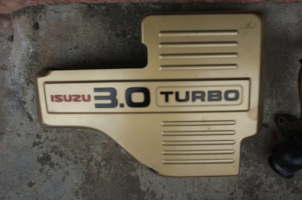 ฝาครอบเครื่องยนต์ อีซูสุ 3.0 Di