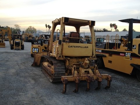 CAT D4E SN: 51X01272 นำเข้าจากอเมริกา ถึงไทยเร็ว ๆ นี้