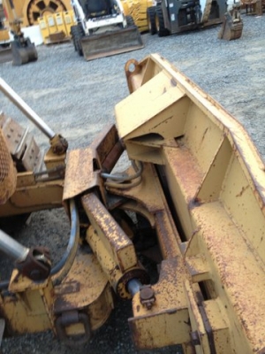 CAT D4E SN: 51X01272 นำเข้าจากอเมริกา ถึงไทยเร็ว ๆ นี้