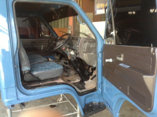 ISUZU NPR 115 อุปกรณ์ครบ ติดฟิลม์ 78,000